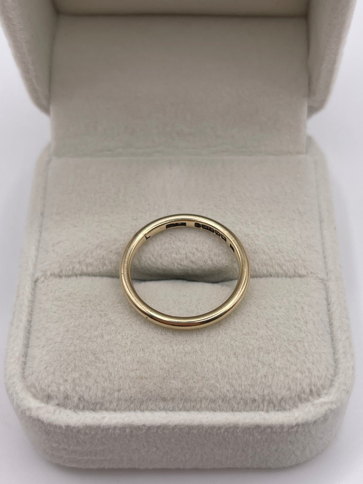 9ct gold band