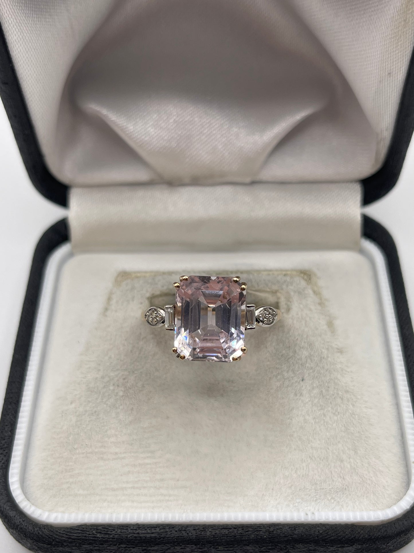 9ct gold kunzite and zircon ring