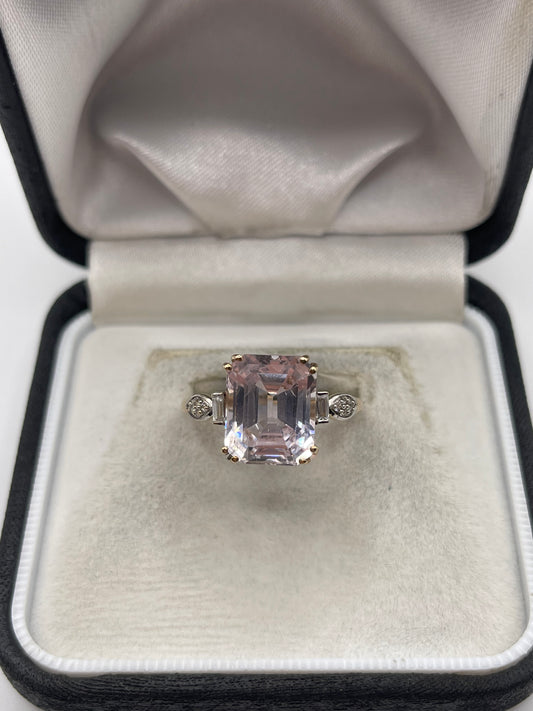 9ct gold kunzite and zircon ring