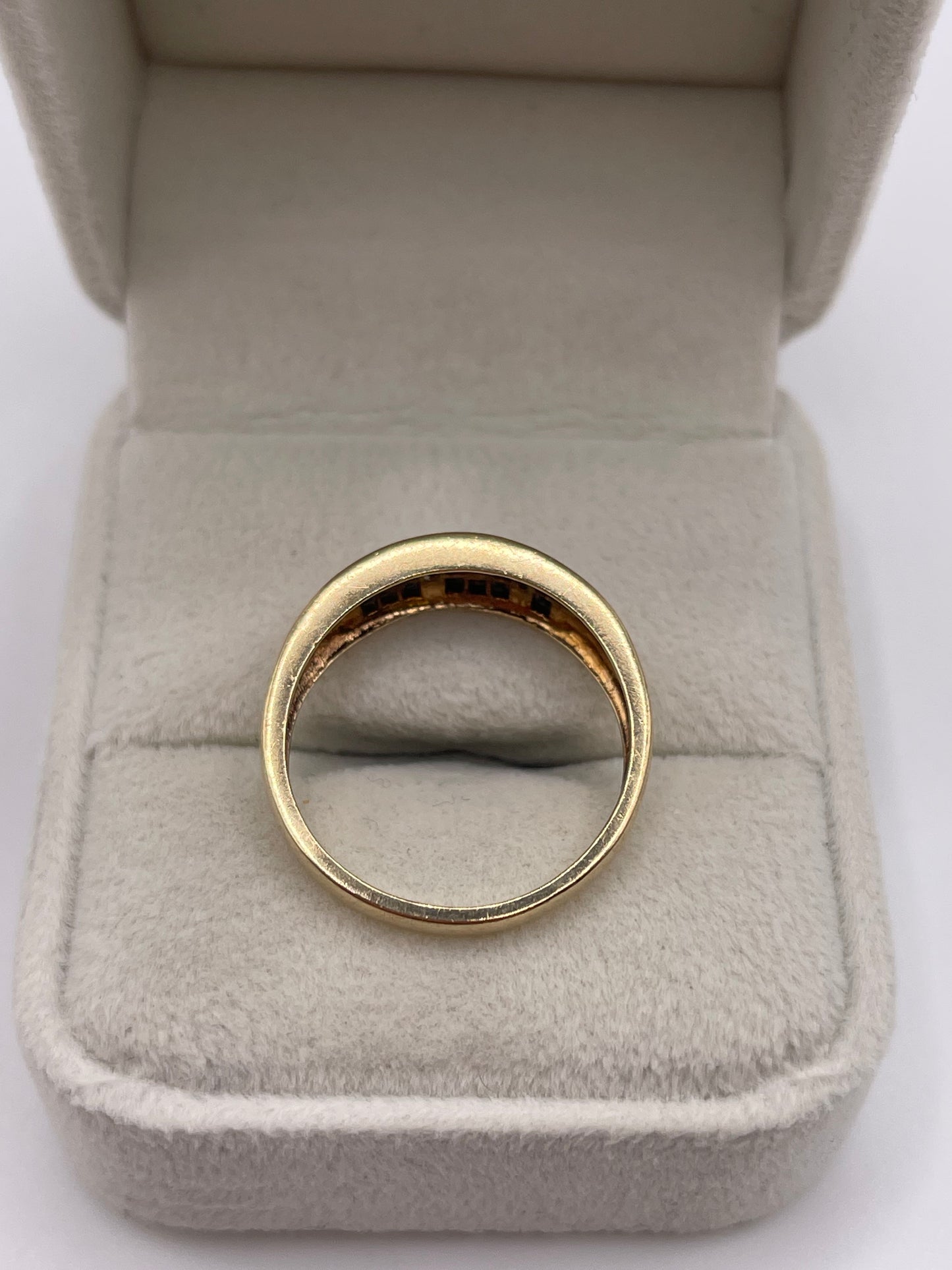 9ct gold sapphire and diamond ring