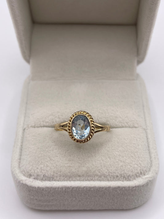 9ct gold blue topaz ring