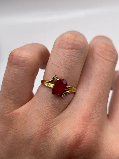 18ct gold ruby and diamond ring