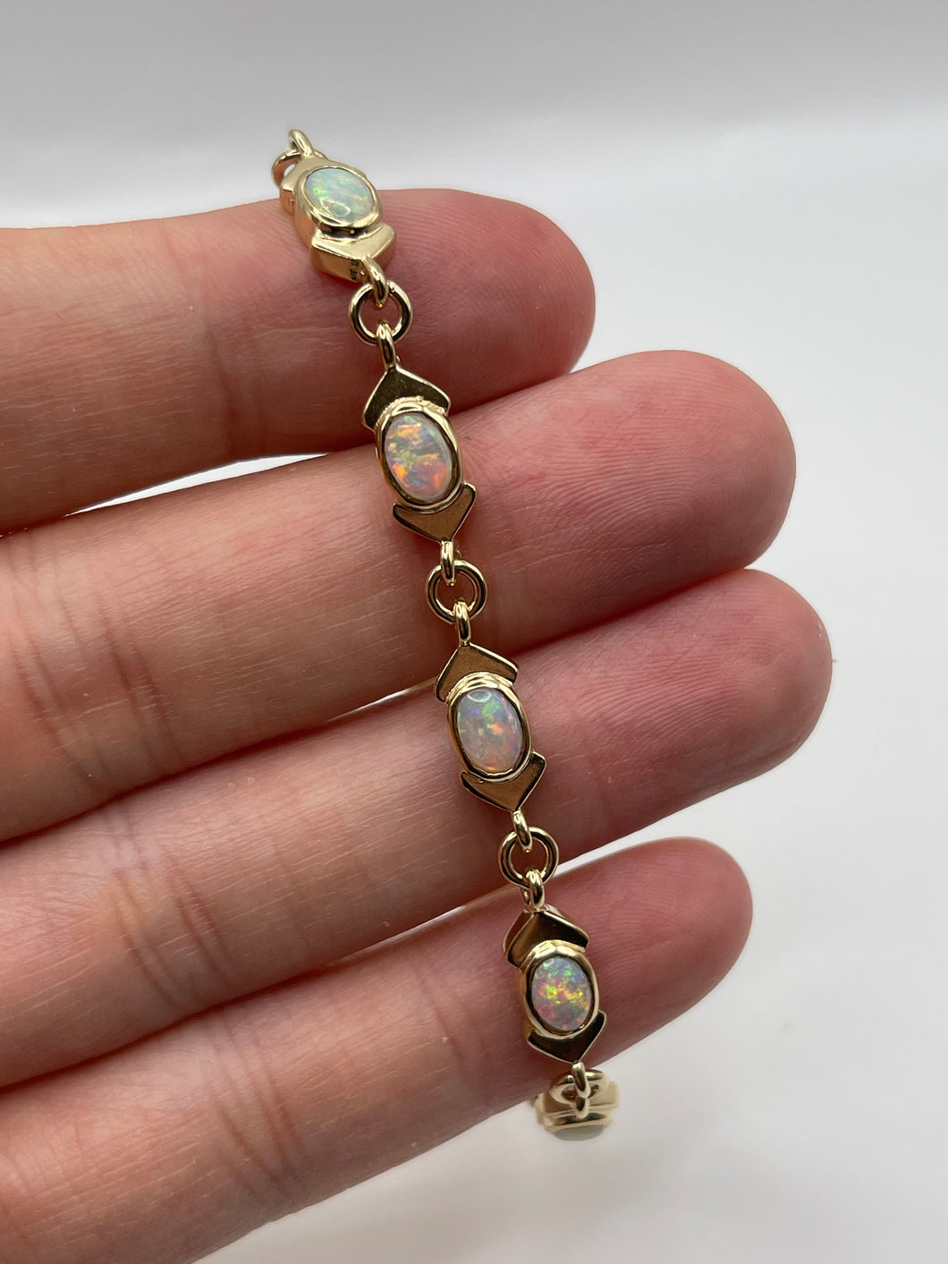 9ct gold opal bracelet