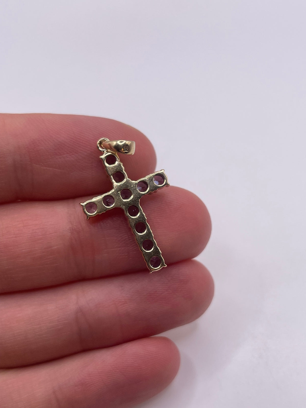 9ct gold iolite cross pendant