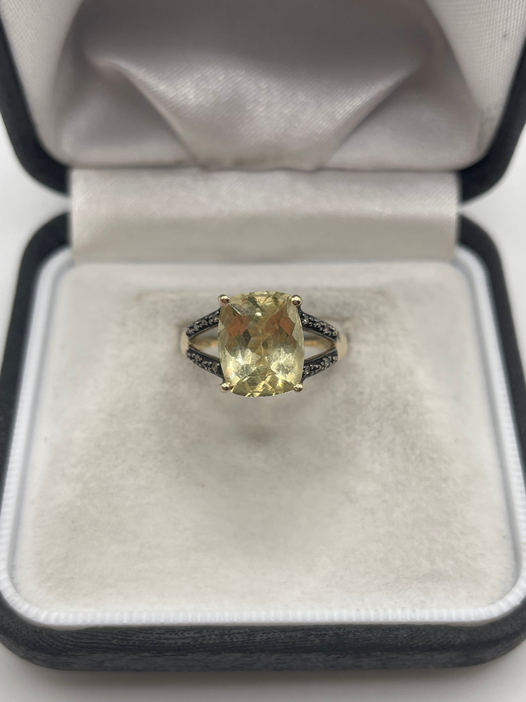 9ct gold citrine and diamond ring