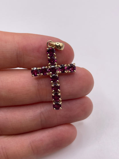 9ct gold garnet cross pendant