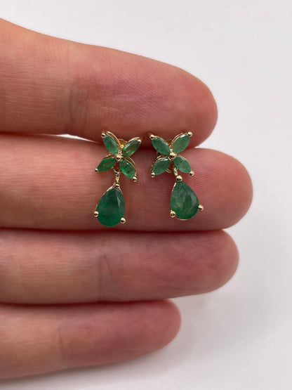 9ct gold emerald earrings