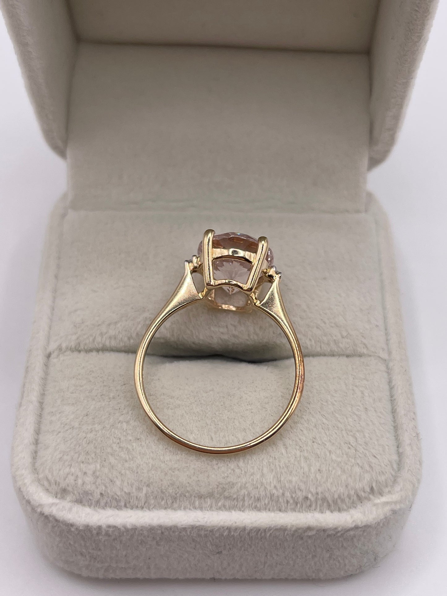 9ct gold kunzite and diamond ring