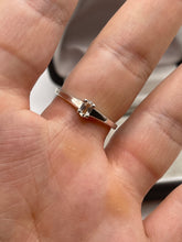 Load image into Gallery viewer, Silver cz ring
