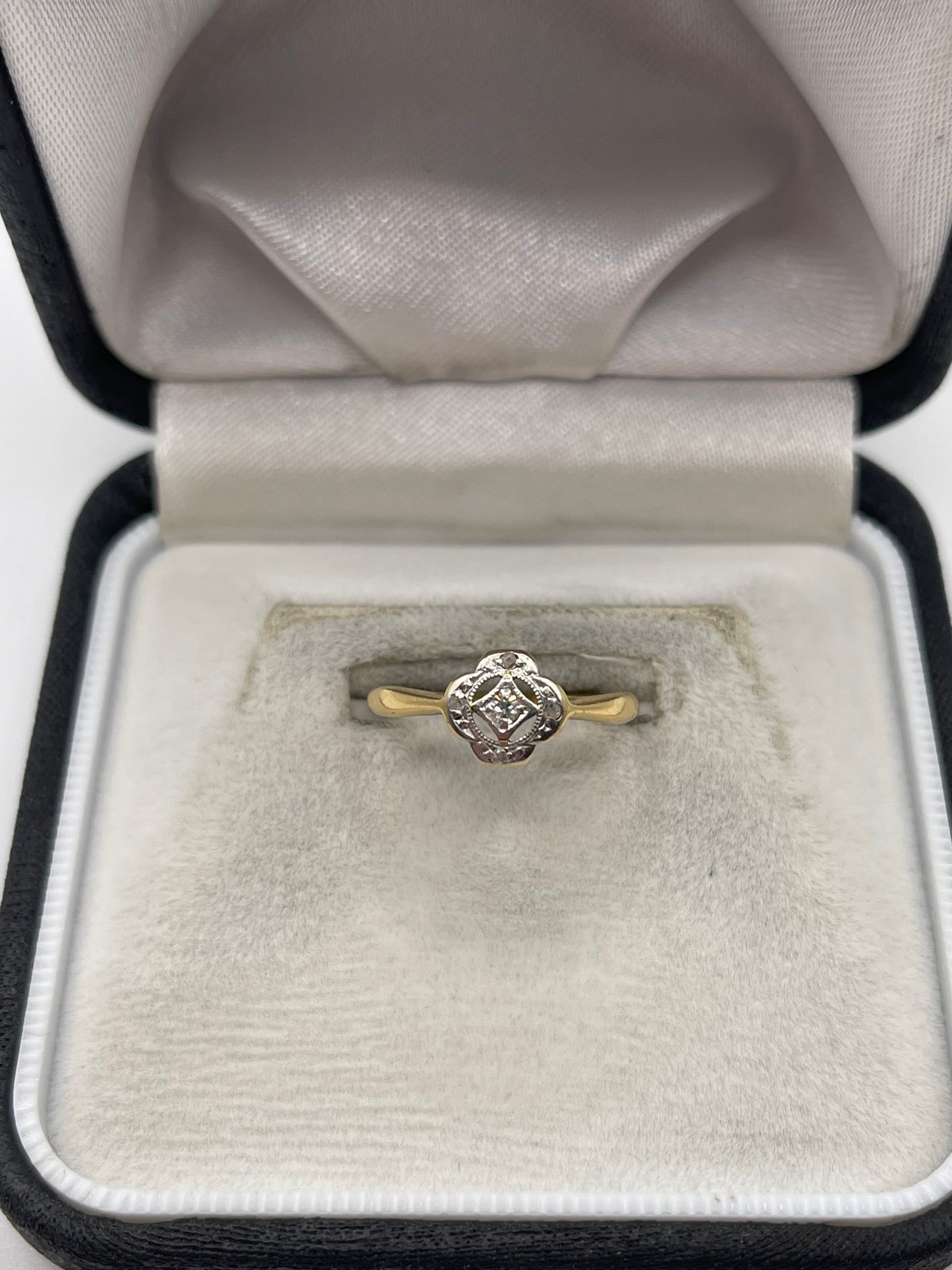 18ct gold platinum diamond ring