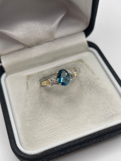 9ct gold topaz and diamond ring