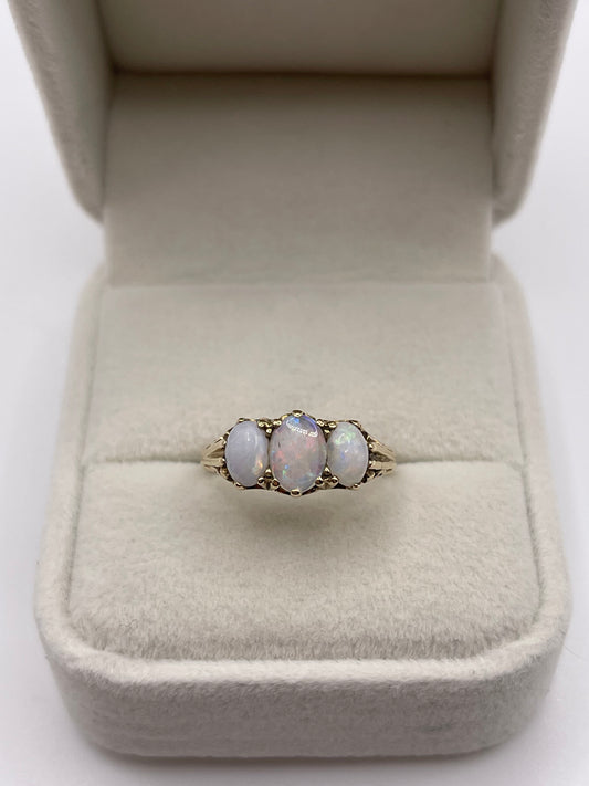 9ct gold opal ring