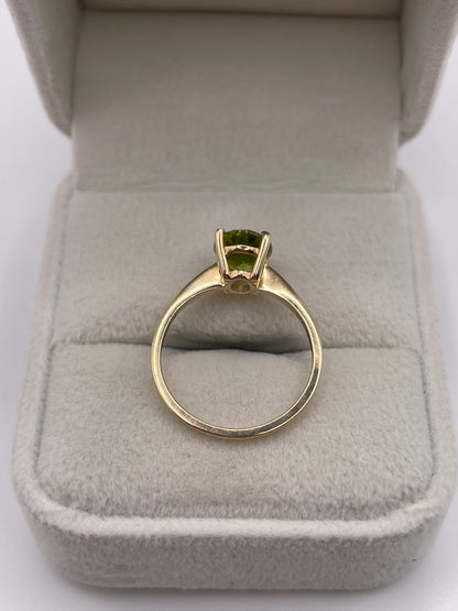 9ct gold peridot ring