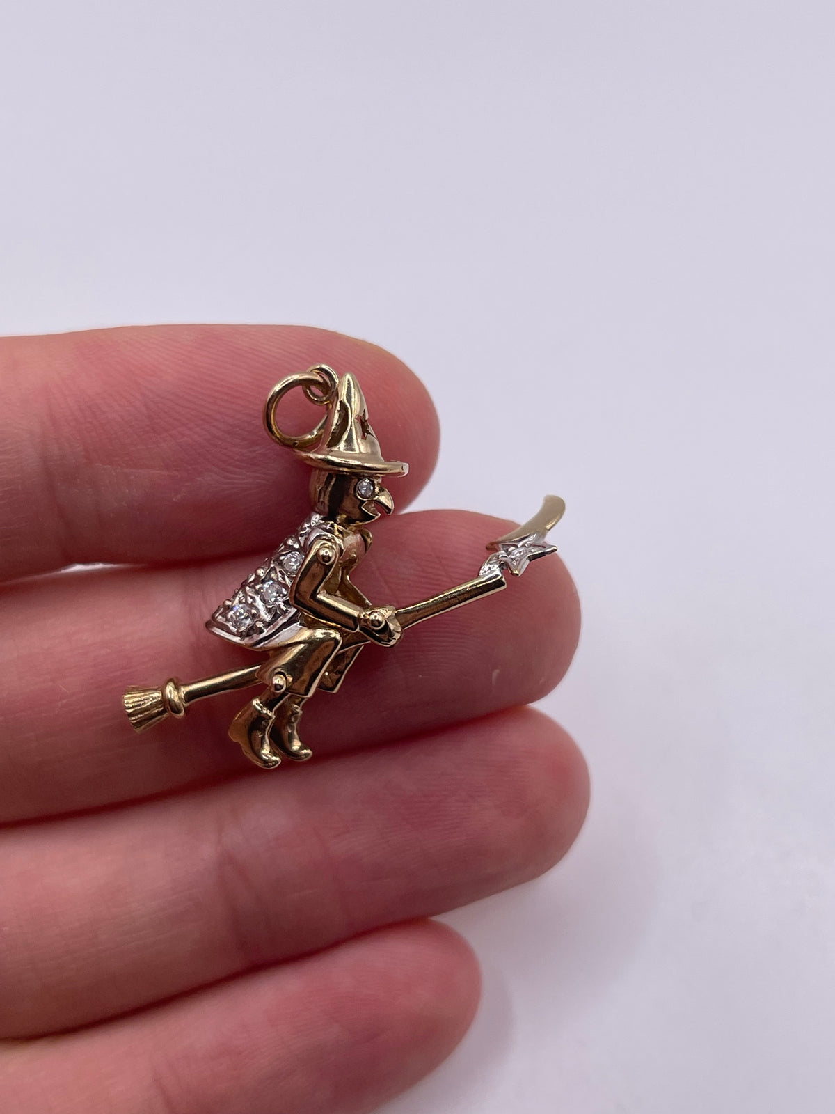 9ct gold cz articulated witch pendant