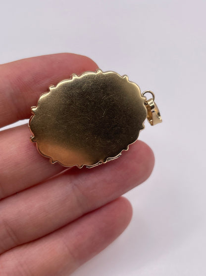 9ct gold locket pendant
