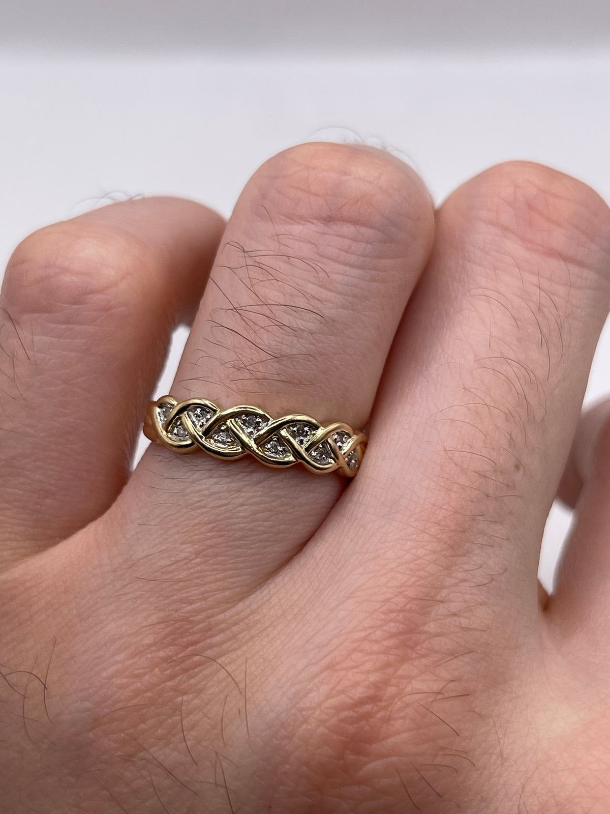 9ct gold diamond ring