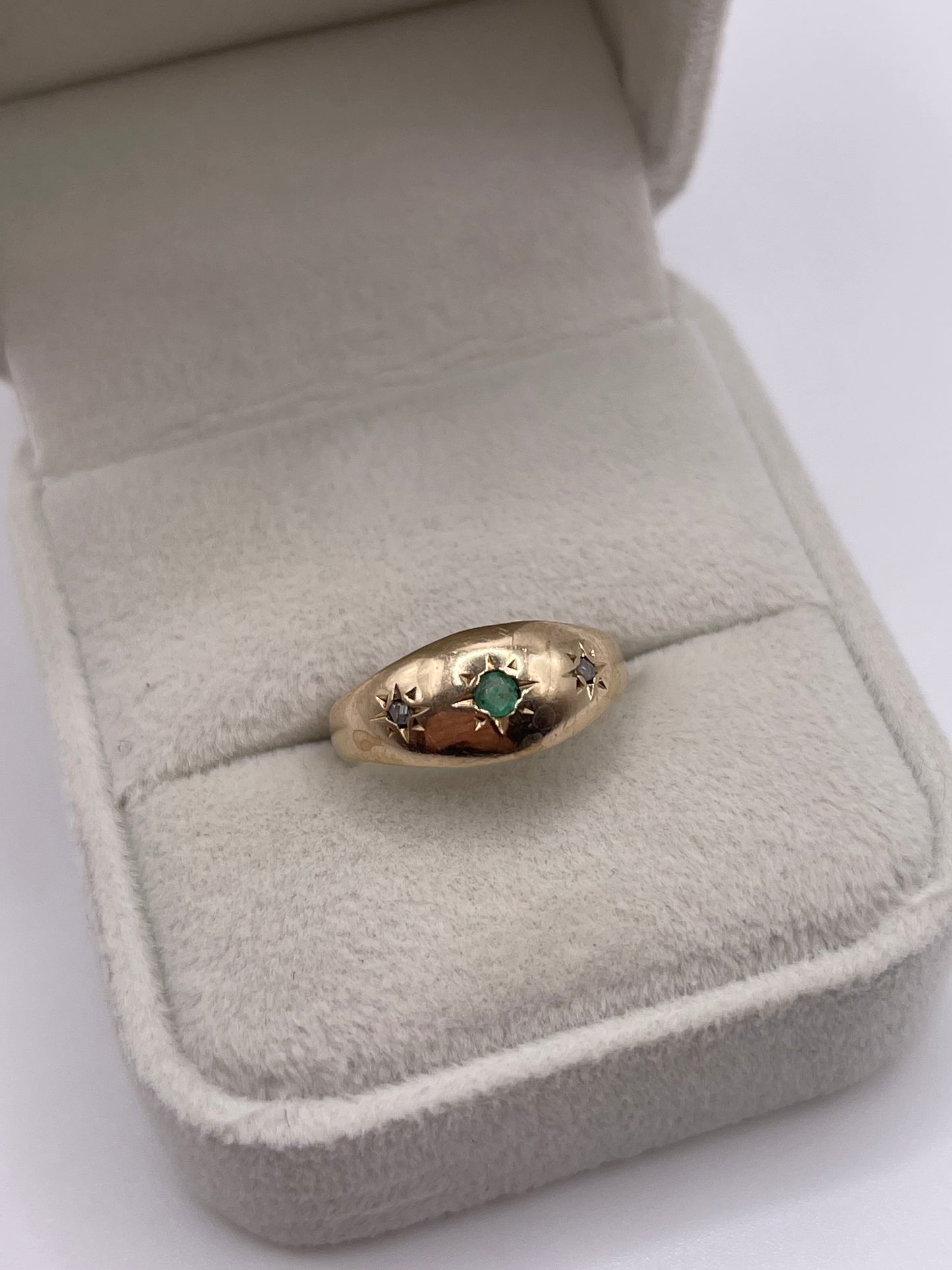 9ct gold emerald and diamond gypsy ring