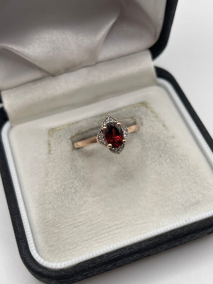 9ct rose gold garnet and diamond ring
