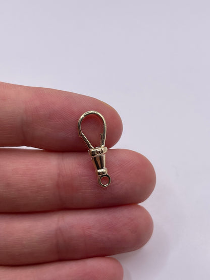 9ct gold dog clip A