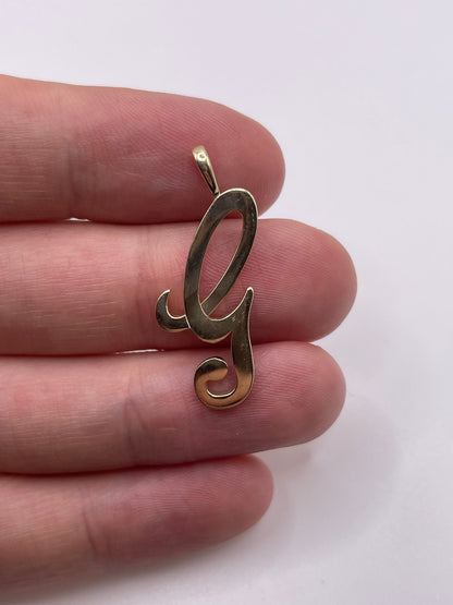 9ct gold initial G pendant