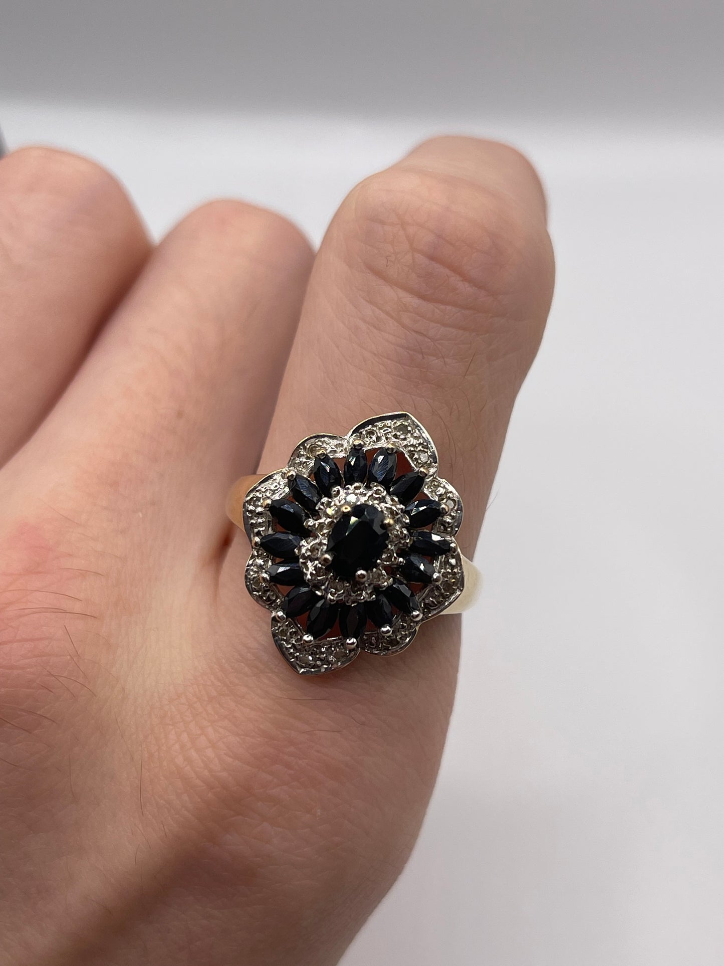 9ct gold sapphire and diamond ring