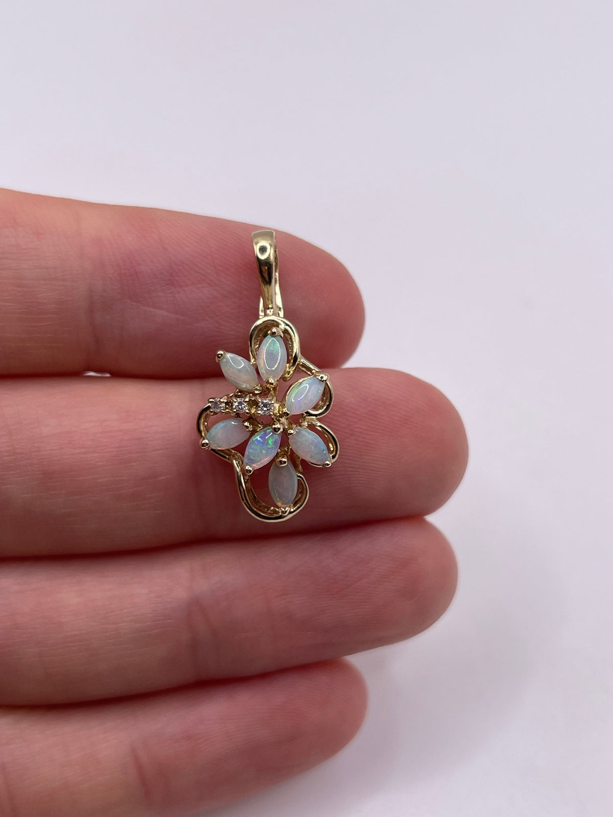 9ct gold opal and diamond pendant