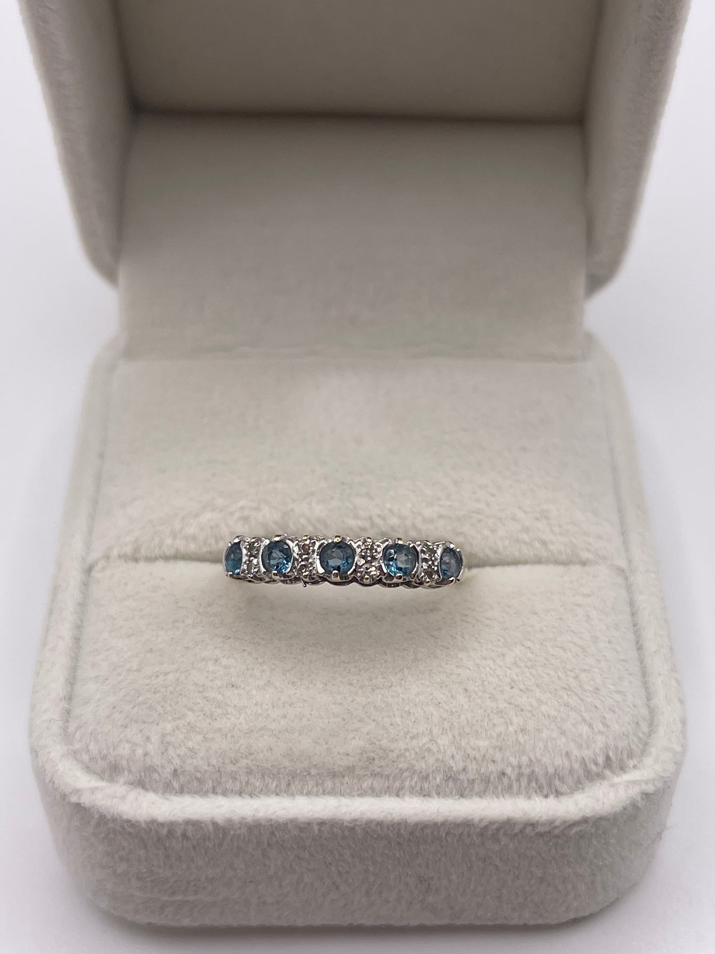9ct gold topaz and diamond ring