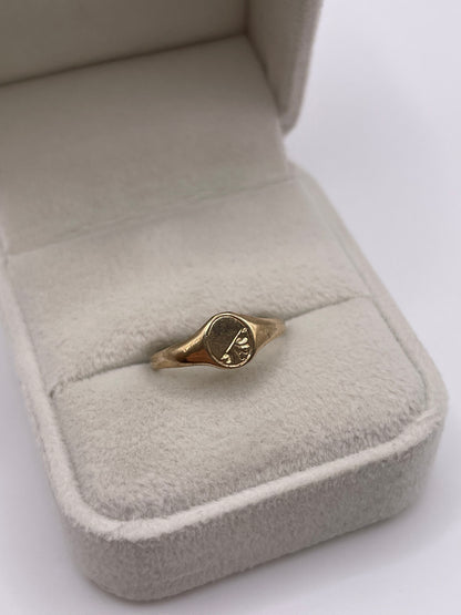 9ct gold signet ring