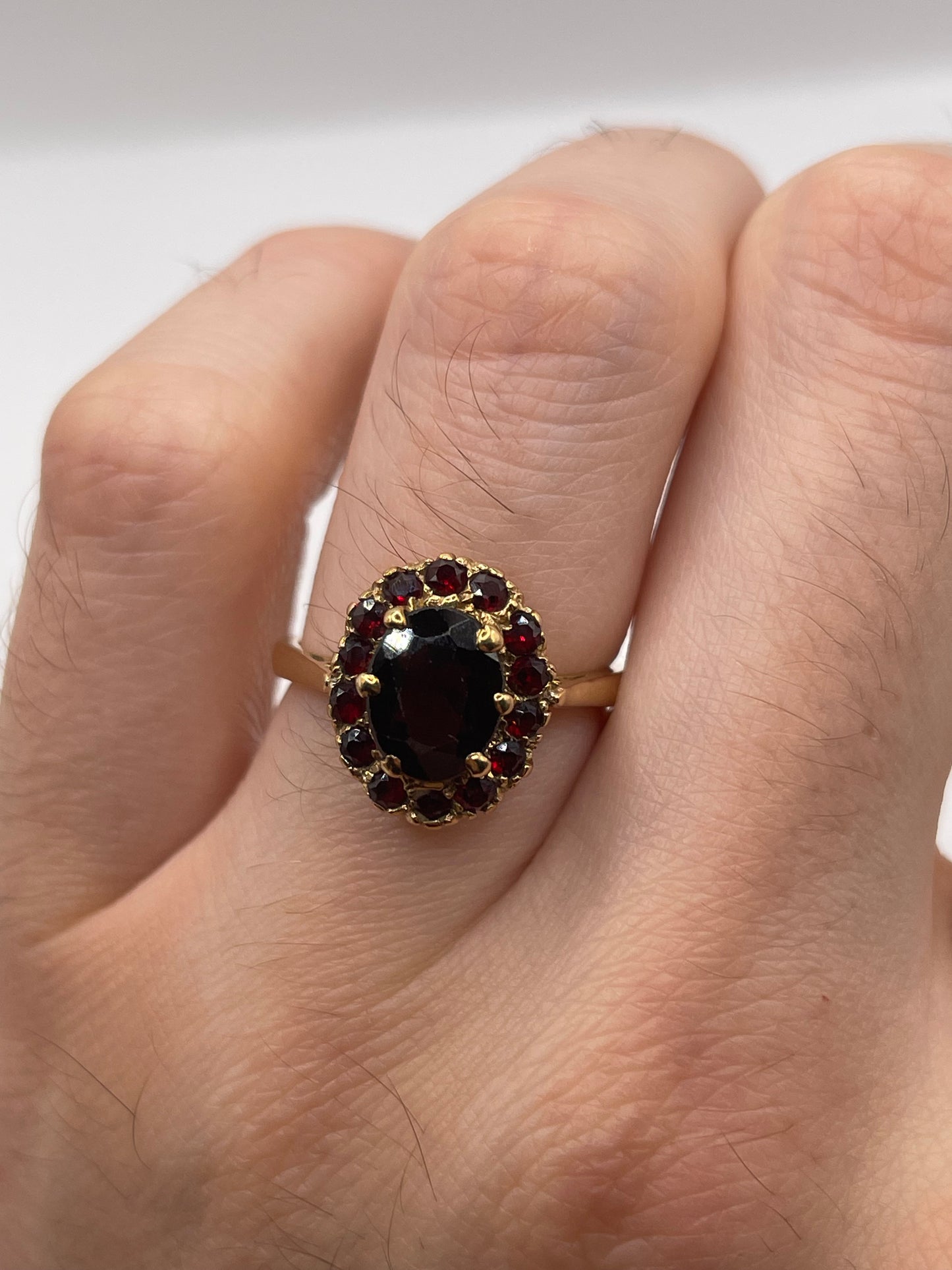 9ct gold garnet cluster ring