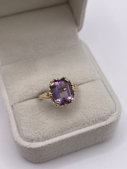 9ct gold amethyst ring