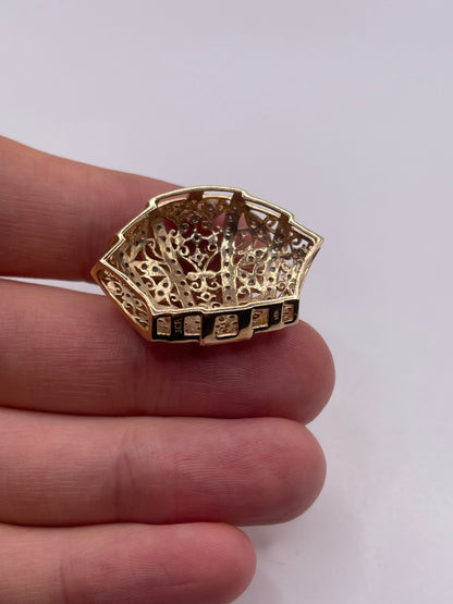 14ct gold diamond pendant