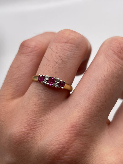 18ct gold ruby and diamond ring
