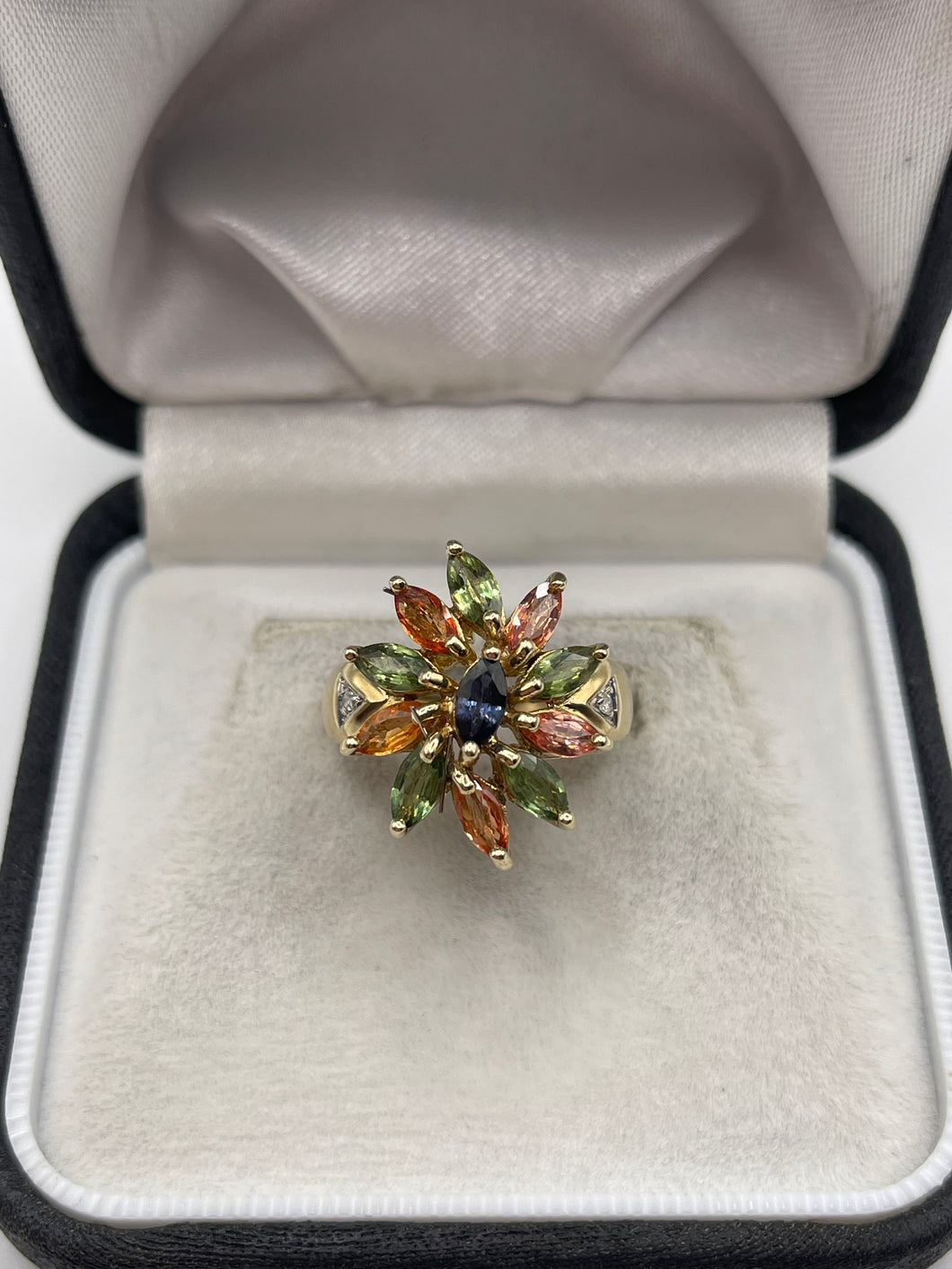9ct gold sapphire and diamond ring