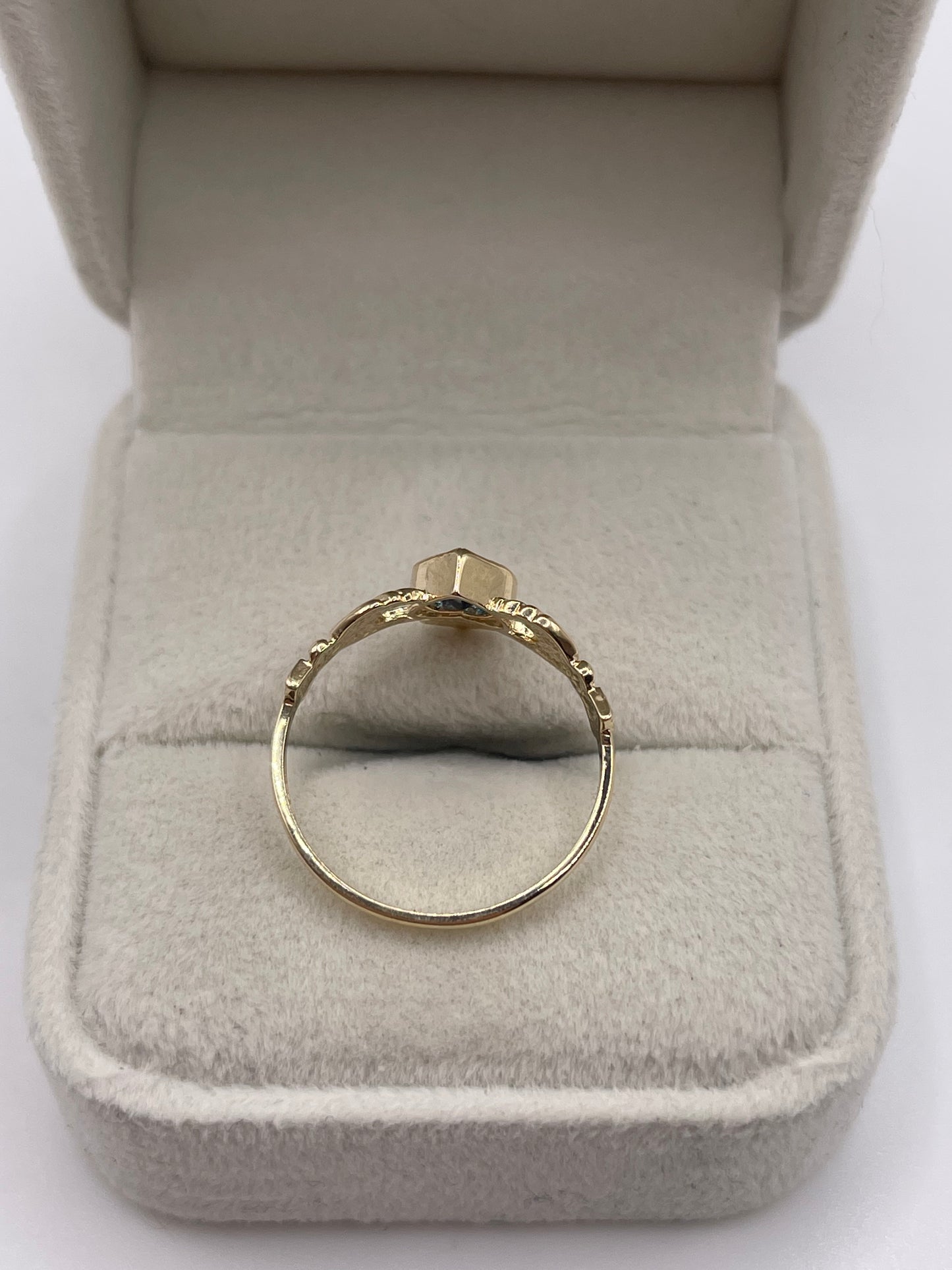 9ct gold London blue topaz claddagh ring
