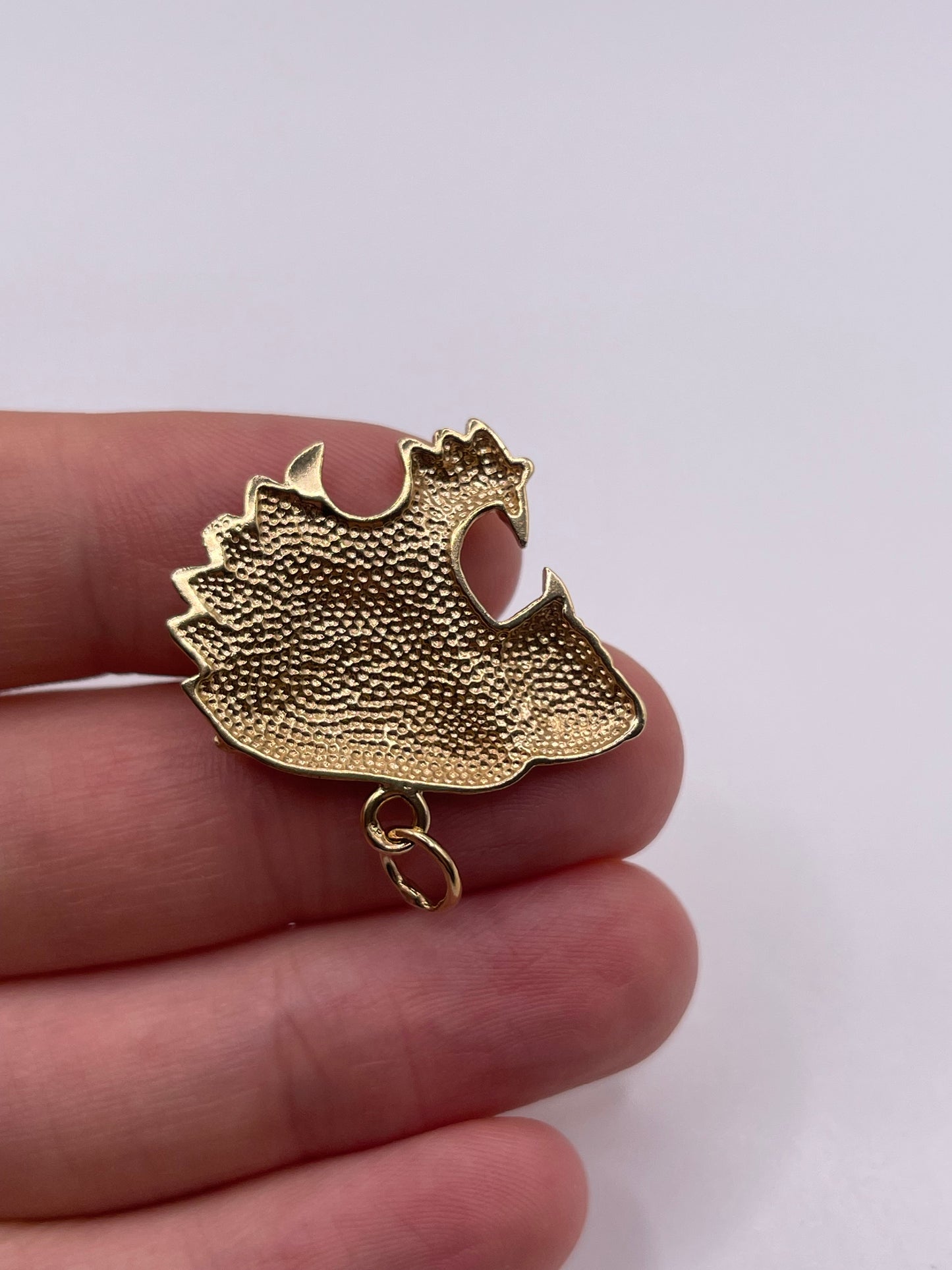 9ct gold tiger pendant