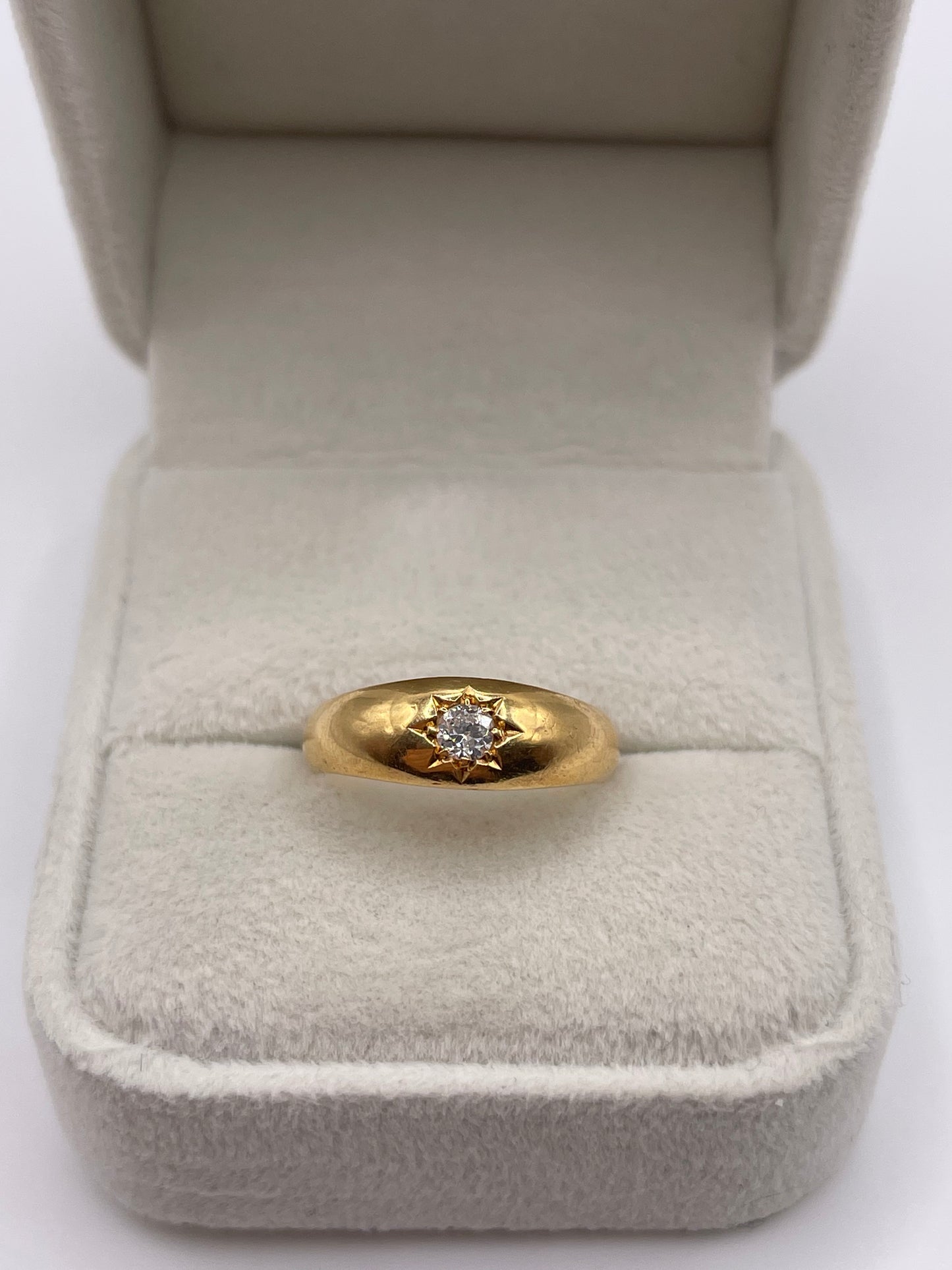 Antique 18ct gold diamond gypsy ring