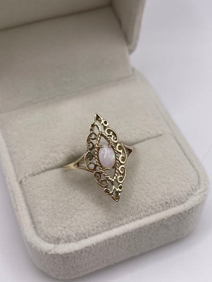 9ct gold opal ring