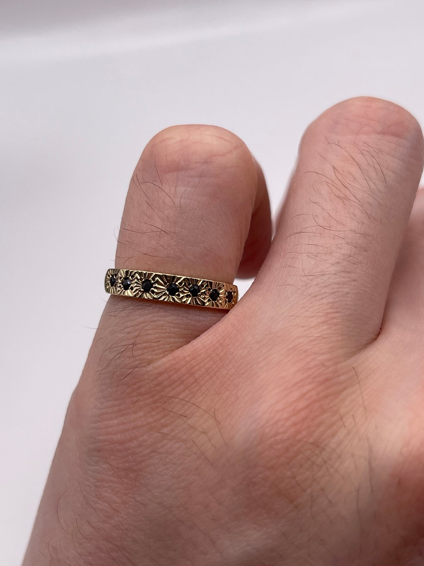 9ct gold sapphire ring