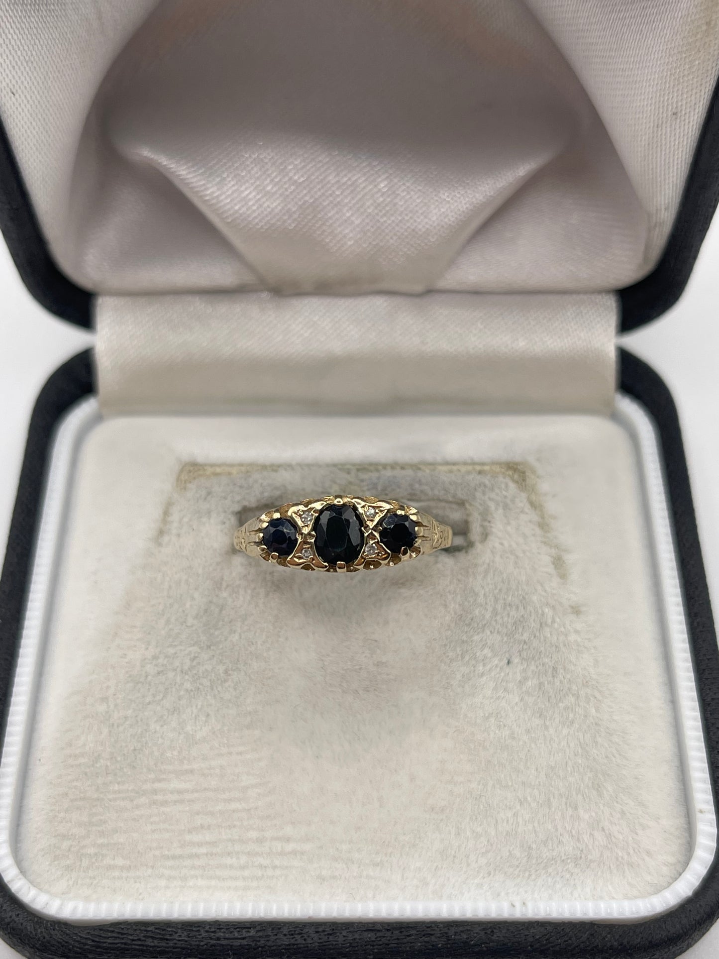 9ct gold sapphire and diamond ring