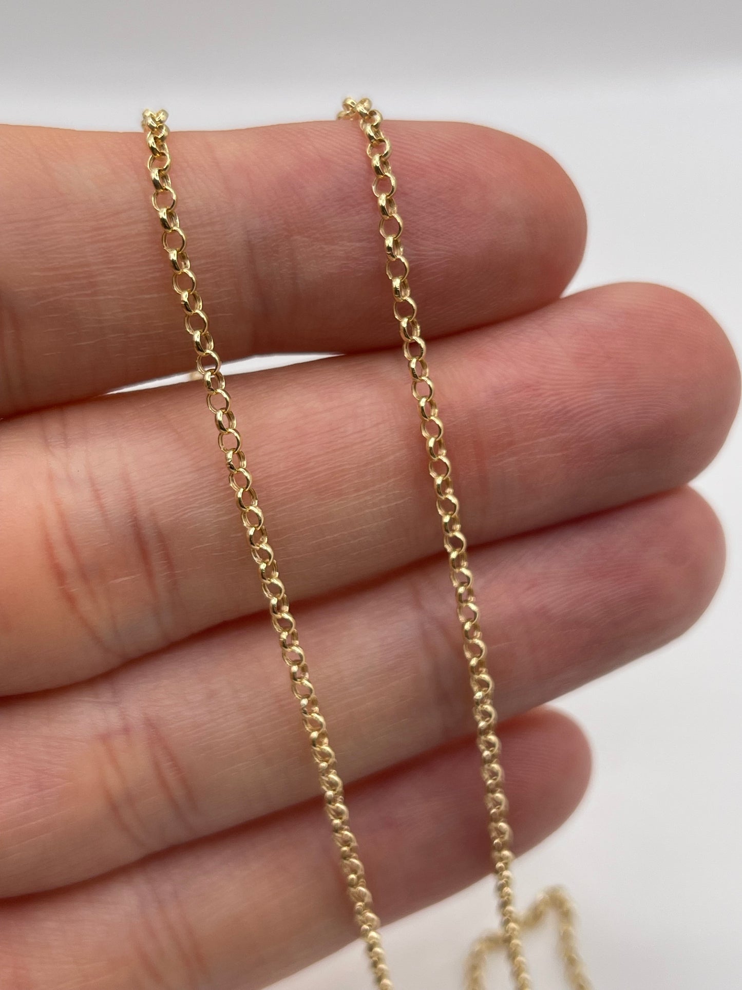 9ct gold chain F