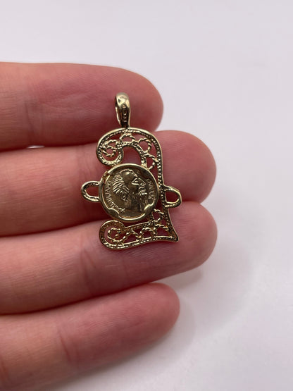 9ct gold coin pendant