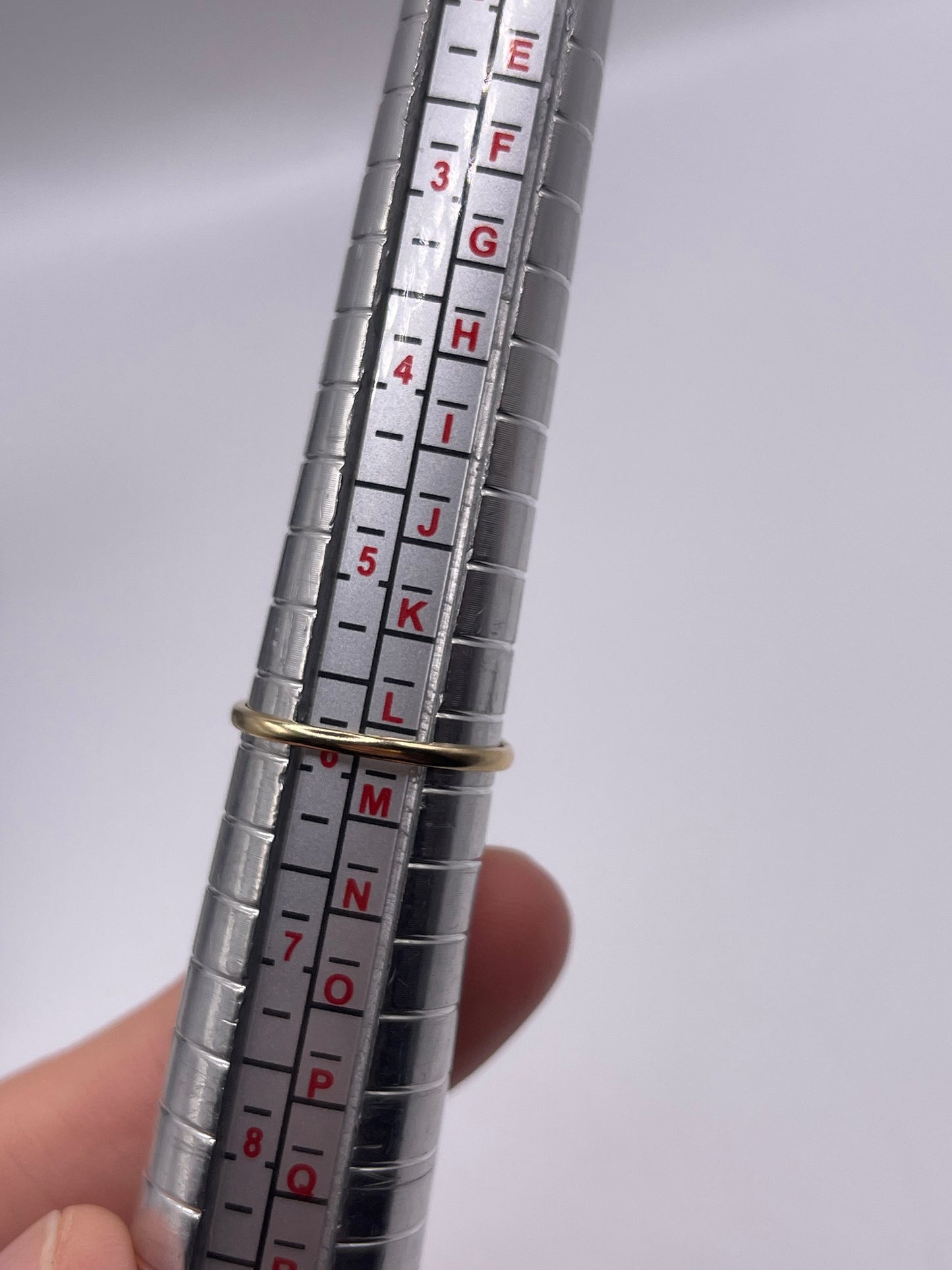 9ct gold emerald and diamond ring