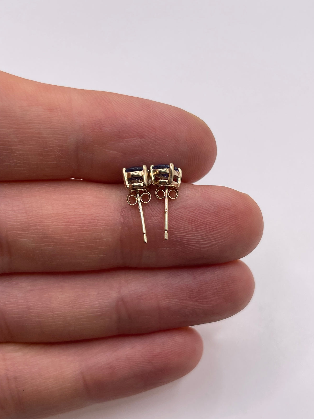 9ct gold sapphire earrings