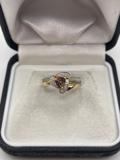 9ct gold quartz and diamond ring