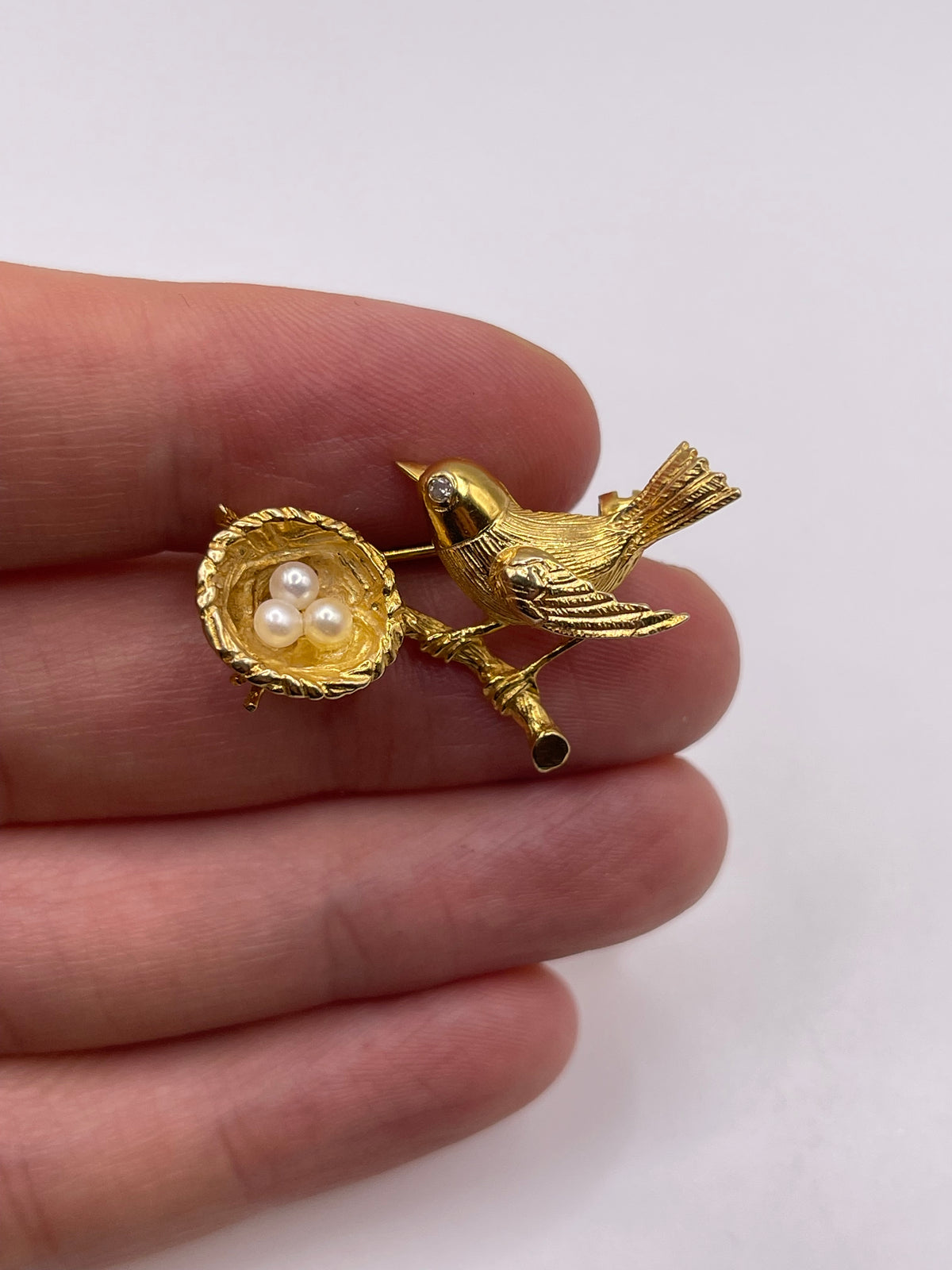9ct gold pearl bird brooch