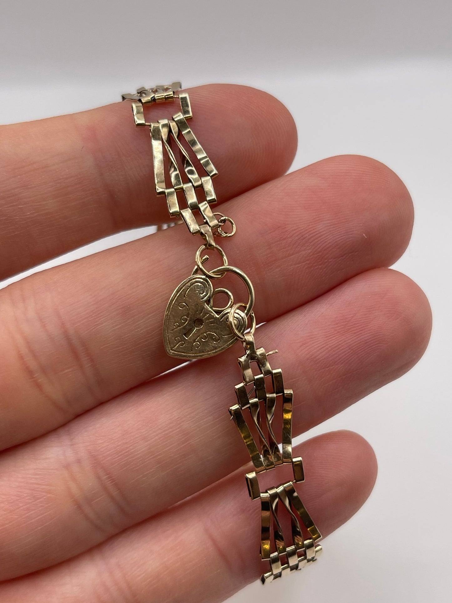 9ct gold padlock bracelet