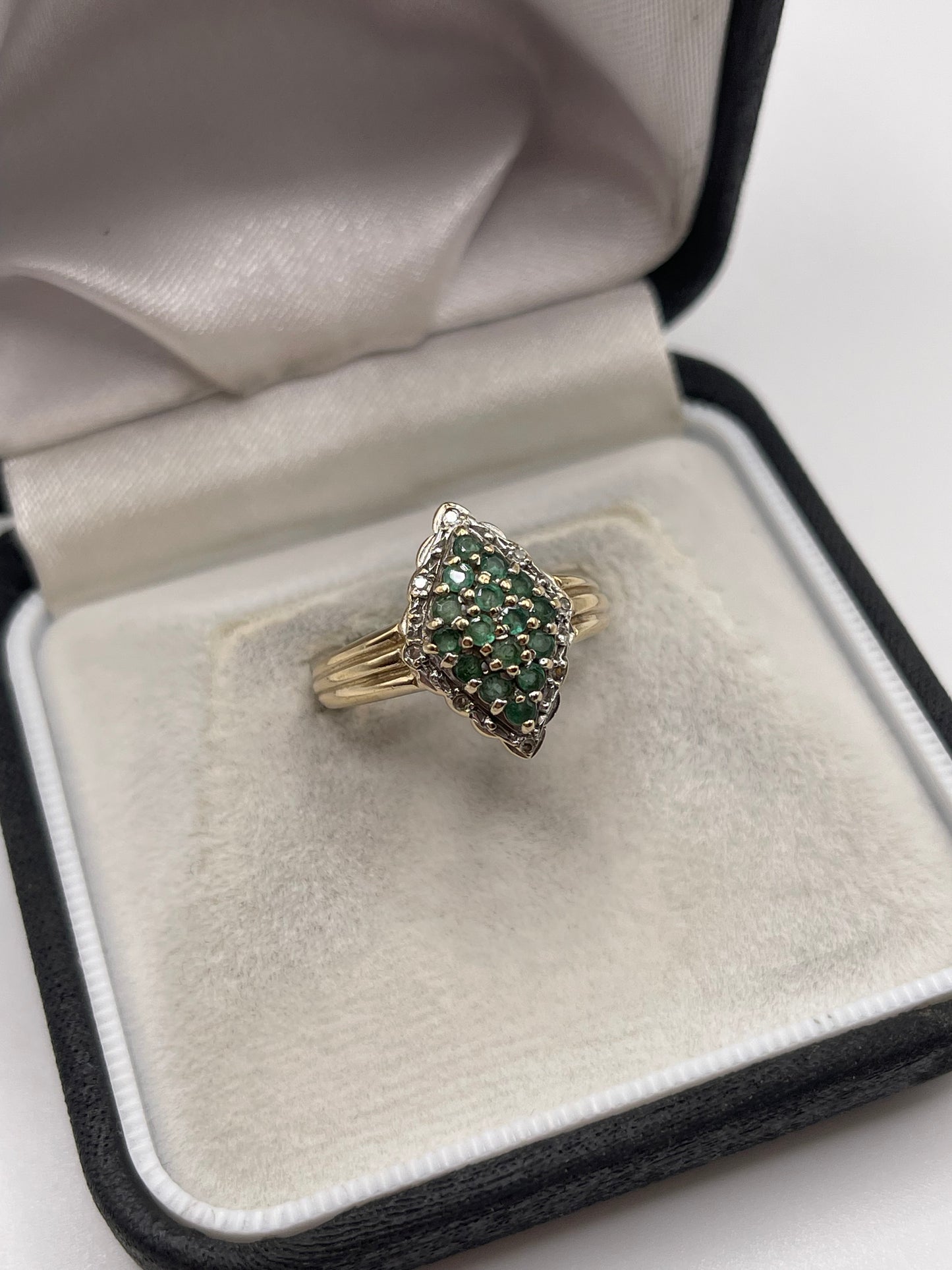 9ct gold emerald and diamond ring