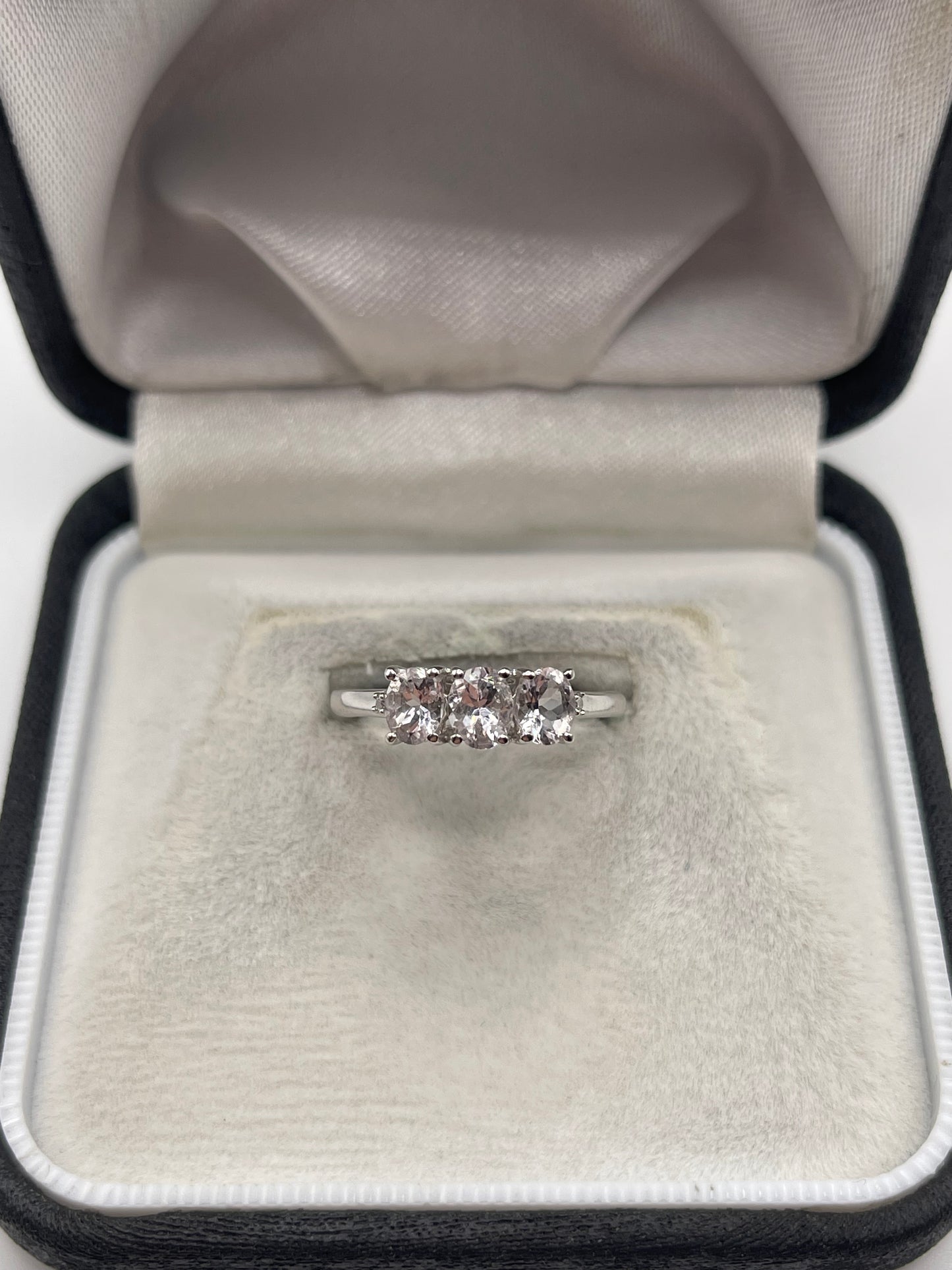 9ct gold kunzite and diamond ring