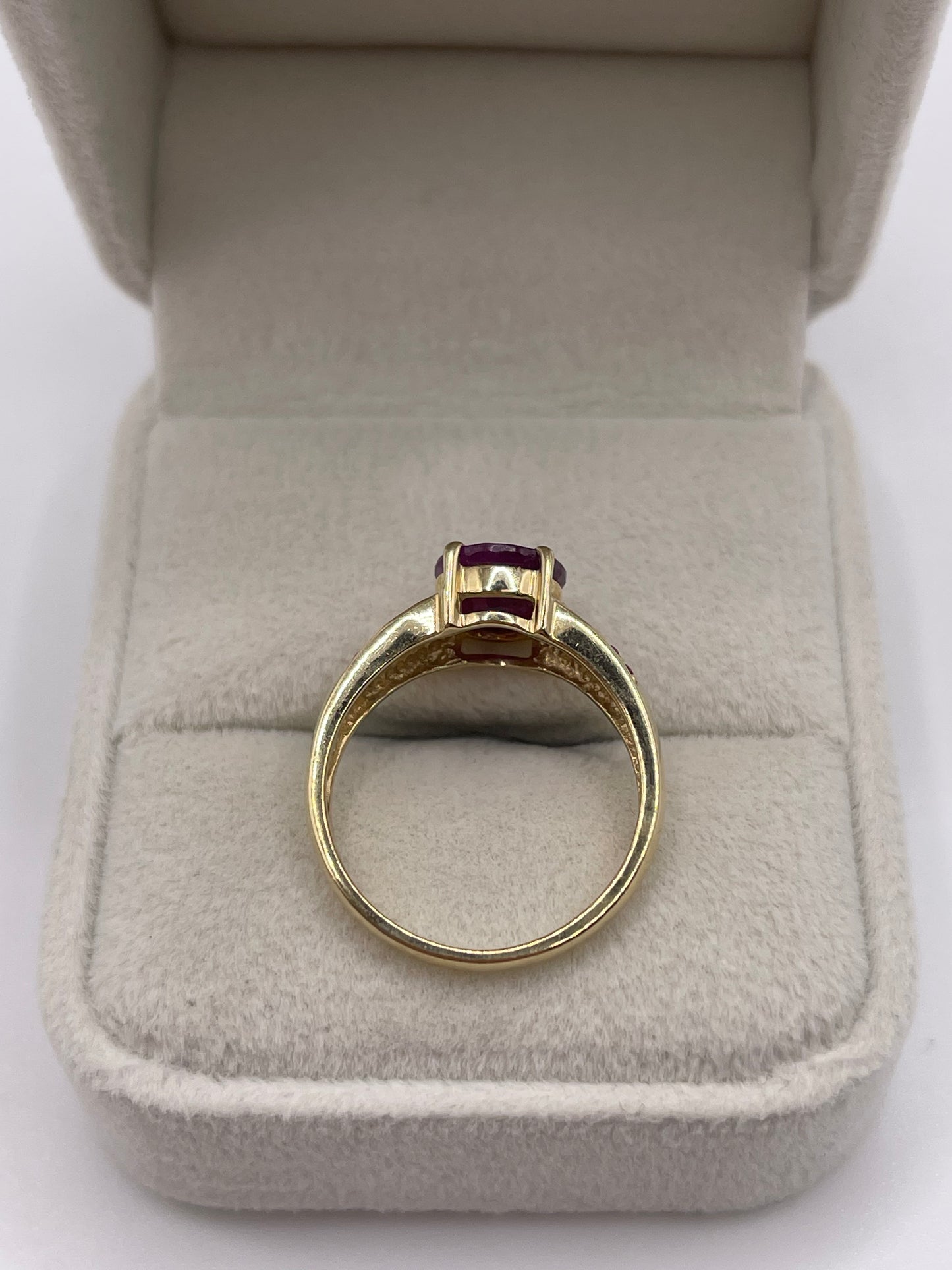 9ct gold ruby ring
