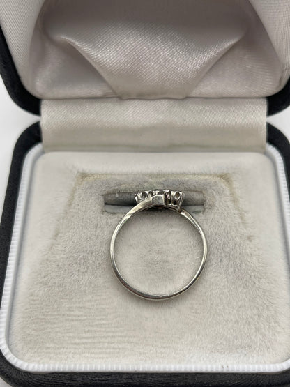 18ct white gold diamond ring
